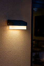 30W Güneş Enerjili Bahçe Duvar Aplik Solar Bahçe Aydınlatması 3 Renk Fonksiyonu - 2